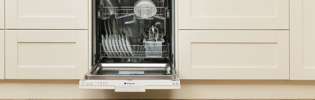 kak-vklyuchit-posudomoechnuyu-mashinu-hotpoint-ariston-min.jpg