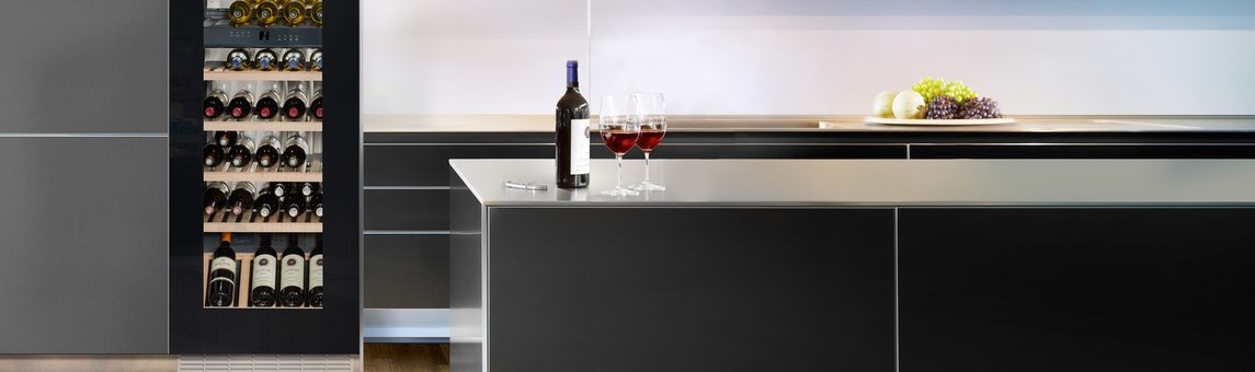 Винные шкафы Electrolux