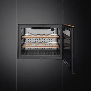 Винный холодильник Smeg CVI621NR3 фото 3