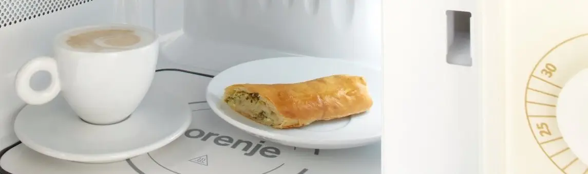 vstraiviemie-mikrovolnovie-pechi-cveta-slonovoi-kosti-min.jpg