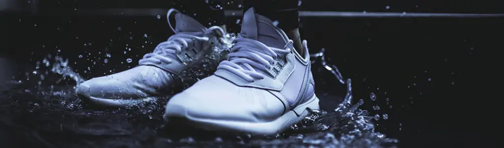 Как правильно стирать кроссовки