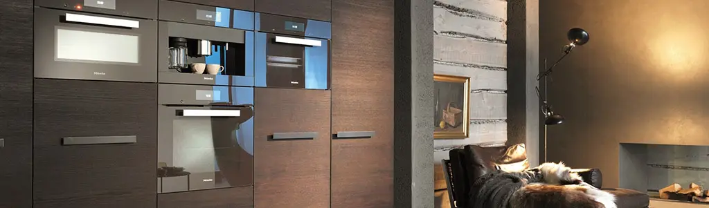 Духовые шкафы в больших кухнях