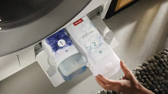 Жидкие моющие средства для стирки Miele UltraPhase 1+2, коробка 6 бутылок фото 3