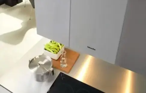 Вытяжка Miele DA 5590 D фото 3 Вытяжка Miele DA 5590 D фото 3