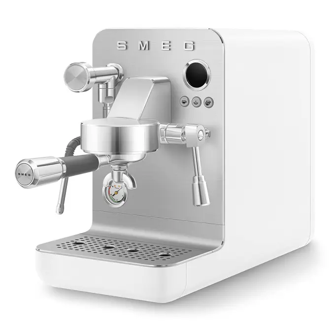 Кофемашина SMEG EMC02WHMEU фото 5