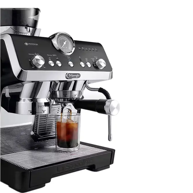 Кофеварка рожковая DeLonghi EC9555.BK фото 3