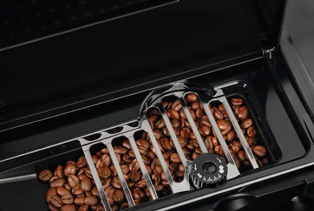 Встраиваемая кофемашина Electrolux KBC65T фото 3