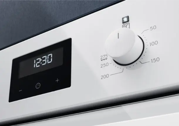 Духовой шкаф Electrolux OEF 3H70 TW фото 3
