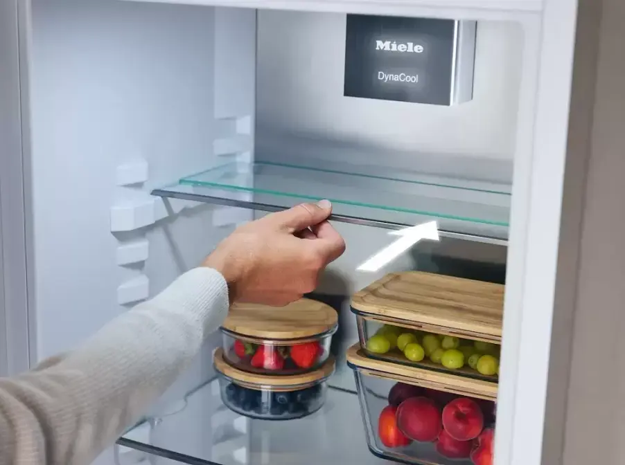 Встраиваемый холодильник Miele K 7777 C фото 3