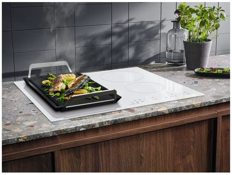 Варочная панель Electrolux LIV63431BW фото 3