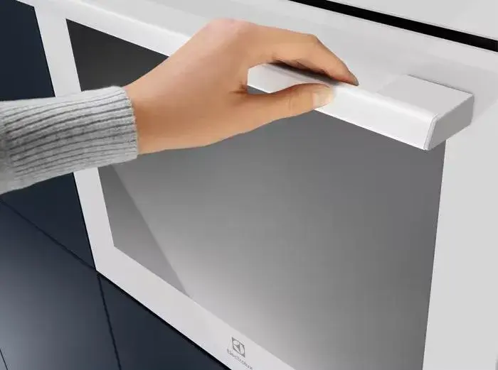 Духовой шкаф Electrolux EOF3H40BW фото 2