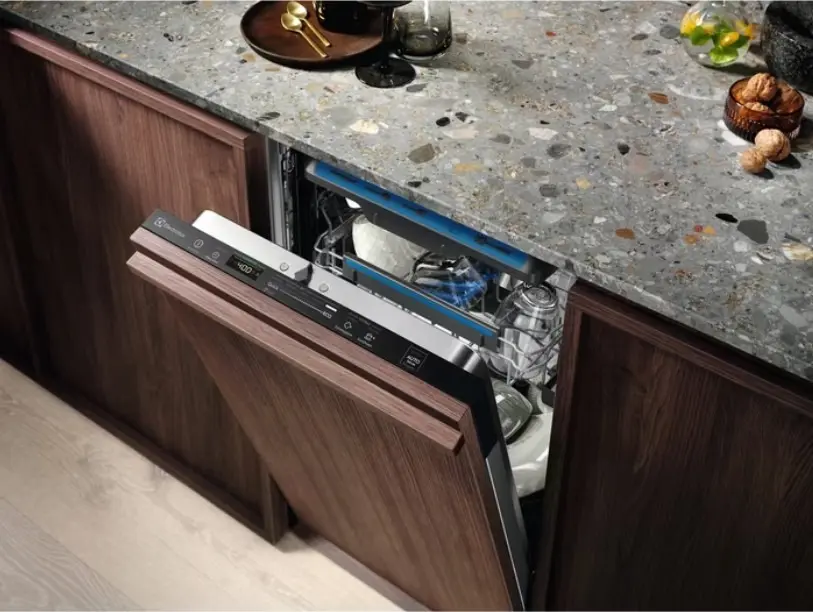 Встраиваемая посудомоечная машина Electrolux EEM43211L фото 5