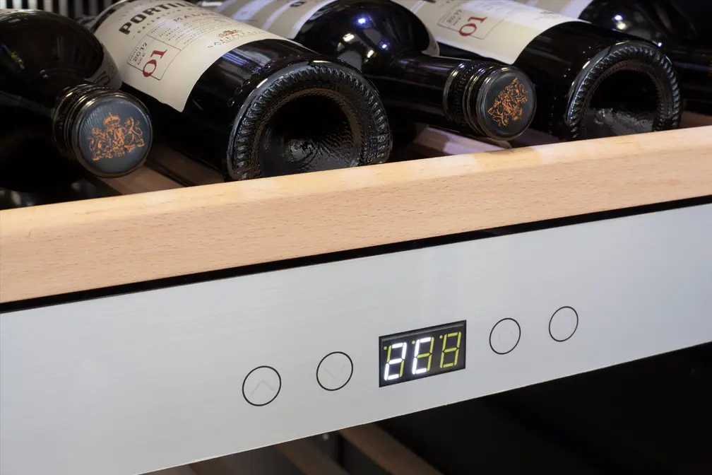 Холодильник винный CASO WineComfort 126 фото 3