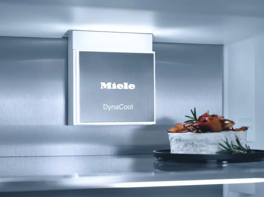 Встраиваемый холодильник Miele K 7797 C R фото 3