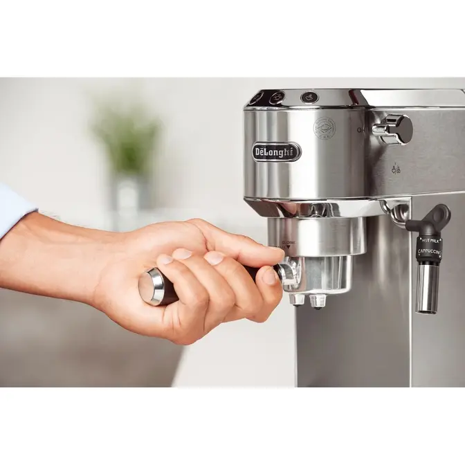 Кофеварка рожковая DeLonghi EC 685.M фото 6