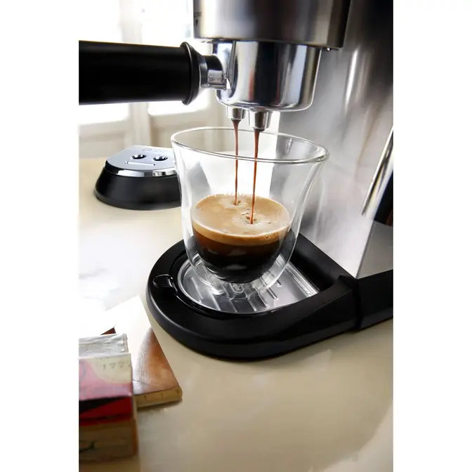 Кофеварка рожковая DeLonghi EC 685.M фото 8
