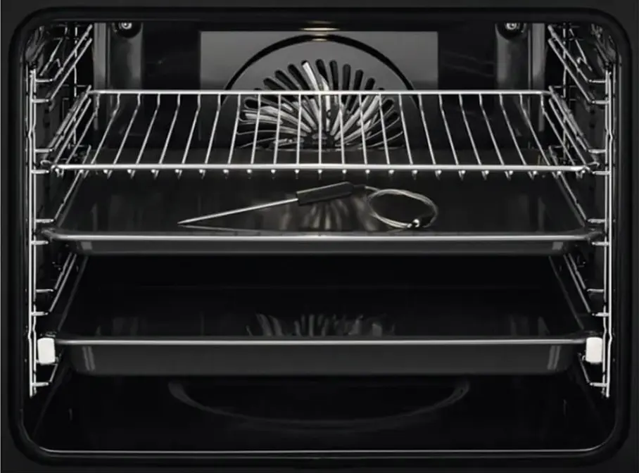 Духовой шкаф Electrolux EOE7P31Z фото 2