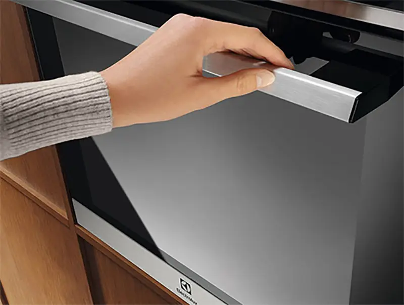 Духовой шкаф Electrolux LOE8F38X фото 3
