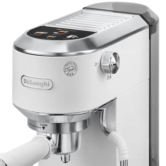 Кофеварка рожковая DeLonghi EC890.WI фото 2