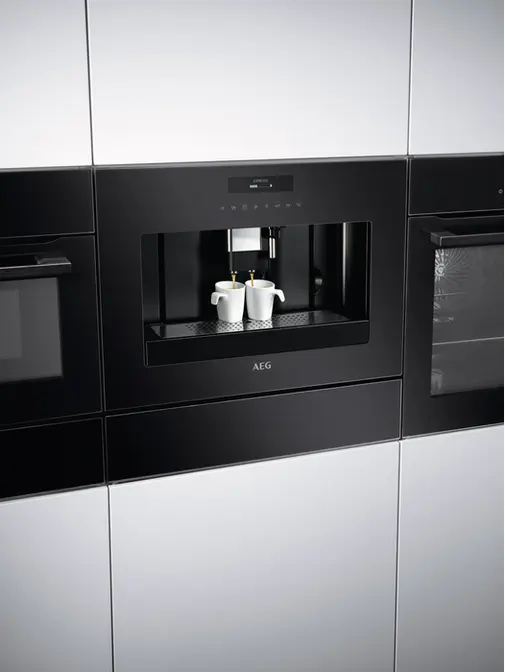 Встраиваемая кофемашина AEG KKE884500B фото 2