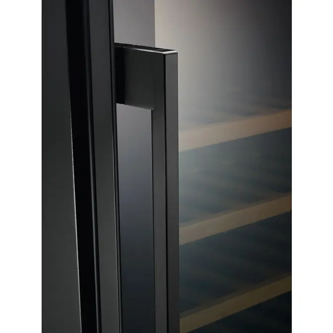 Винный шкаф ELECTROLUX EWS4052B5B фото 5