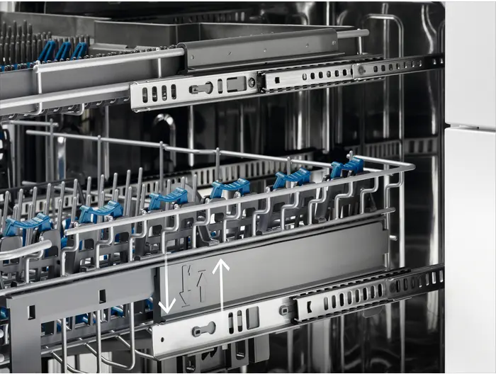 Встраиваемая посудомоечная машина Electrolux SMM43201SW фото 2