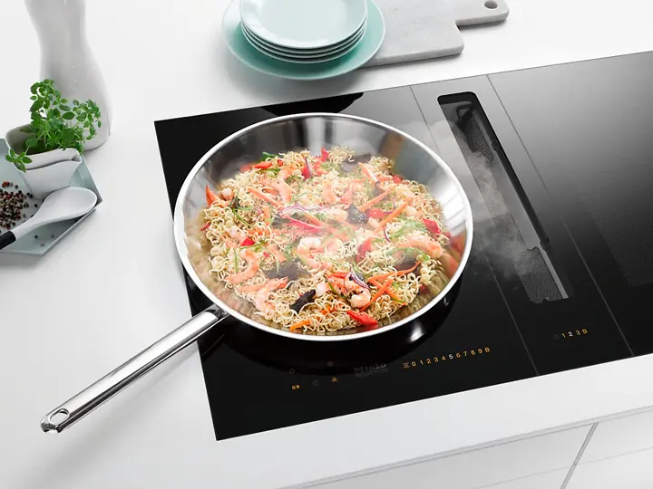 Индукционная панель WOK Miele CS7611 FL фото 2