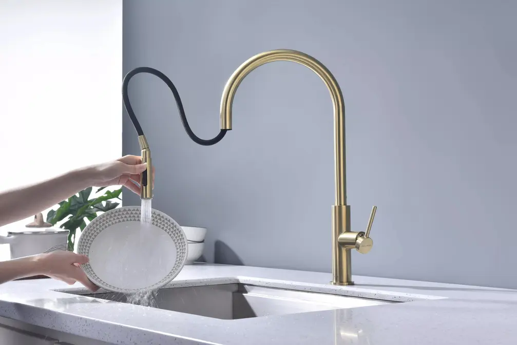 Смеситель Paulmark SENSO Se215180-LG светлое золото фото 10 Смеситель Paulmark SENSO Se215180-LG светлое золото фото 10