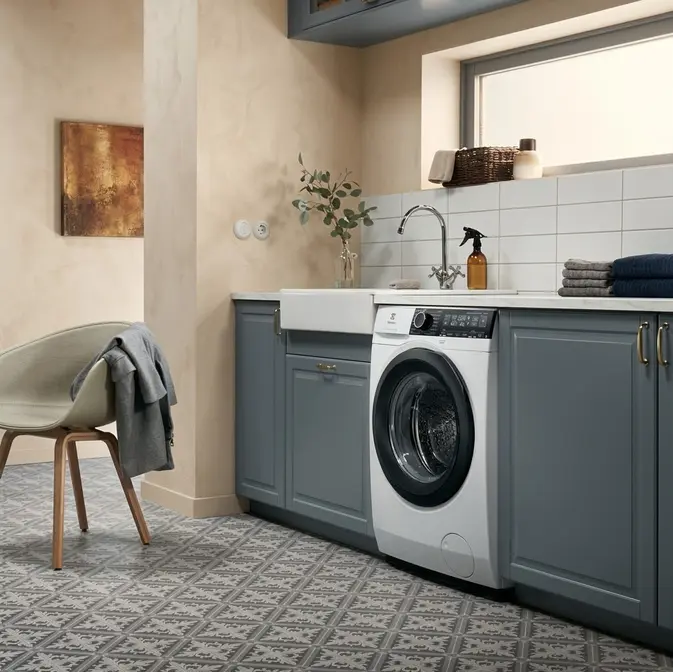 Стирально-сушильная машина Electrolux EW8WR261B фото 7