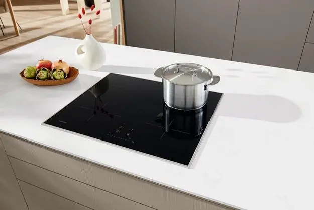 Индукционная варочная панель Miele KM 7361 FR фото 3