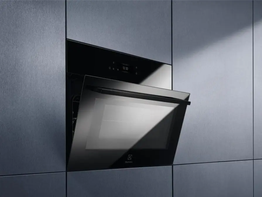 Встраиваемая микроволновая печь Electrolux EVM8E08Z фото 5