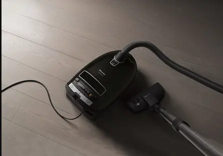 Пылесос Miele SGDA3 CompleteC3 Parquet XL black obsidian фото 2