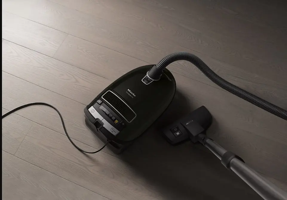 Пылесос Miele SGDA3 CompleteC3 Parquet XL black obsidian фото 2