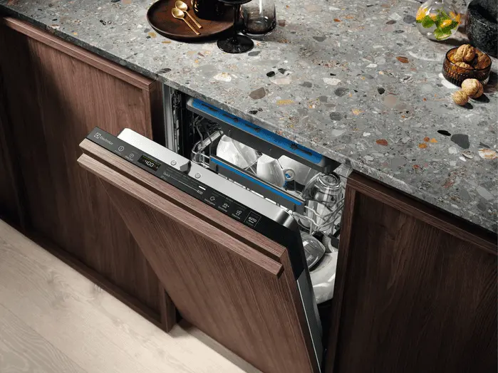 Встраиваемая посудомоечная машина Electrolux EEM96330L фото 9
