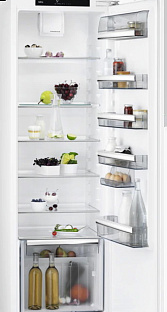 Холодильник AEG SKR818F1DC